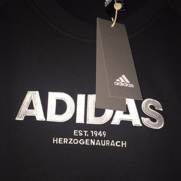 Last 1 ⭐️ BRAND NEW W/TAG ADIDAS CREWNECK SWEATER - Picture 3 of 6